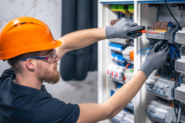 Best Licensed Electrician  in Lakewood, OH